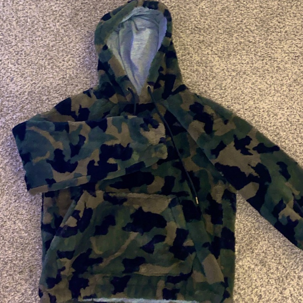 (S) Green Camo Forever 21 Pullover Hoodie